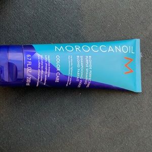Moroccan oil - blonde preferring purple shampoo